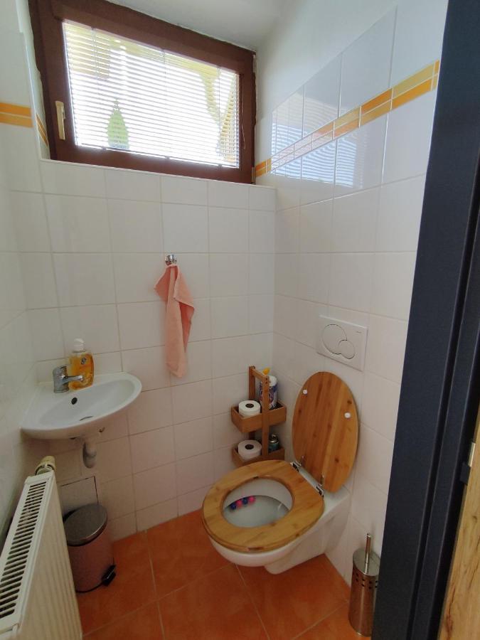 Appartement Ubytovani Ema à Valtice Extérieur photo