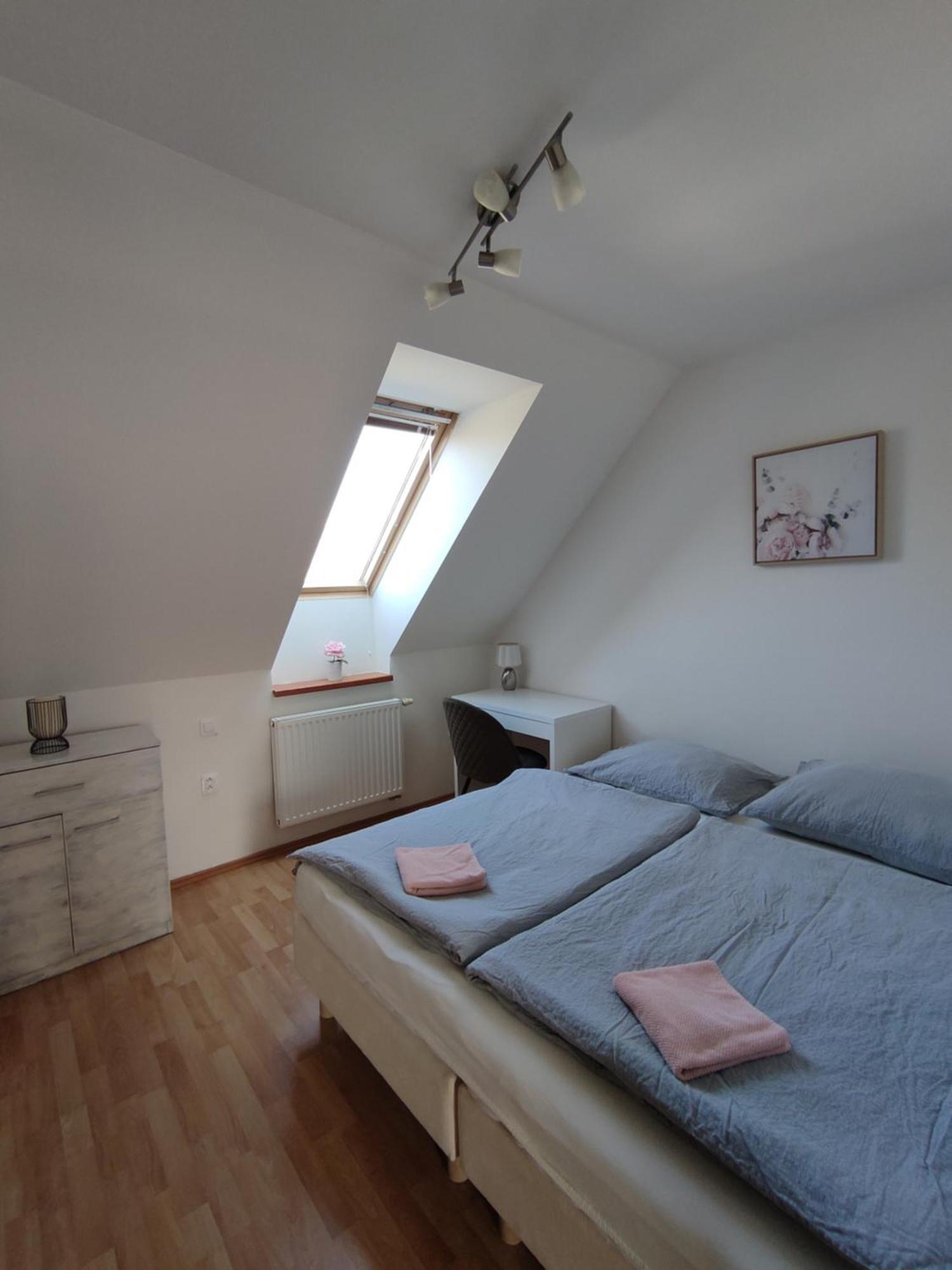 Appartement Ubytovani Ema à Valtice Extérieur photo